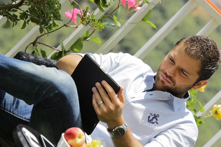 Michel Azzi New Video Clip